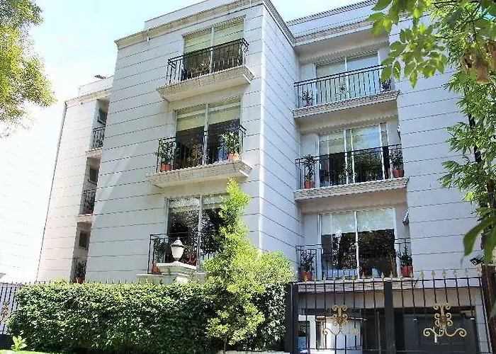 L Heritage Tennyson Apartment